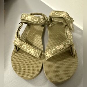 Teva SUN & MOON Aloe Green WITH BOX Sandals Womens Size 9 Celestial Shoes DAMG